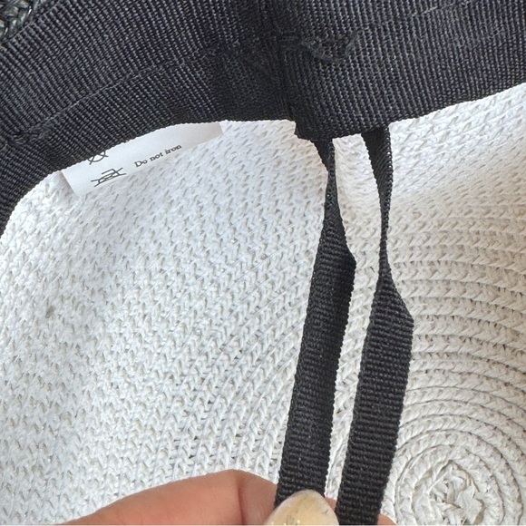 Fancy hat - Picture 8 of 13